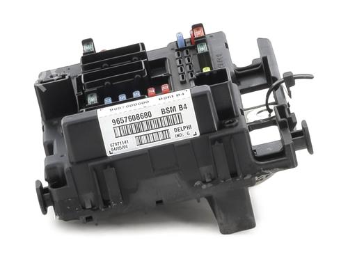 Used Fuse box PEUGEOT 206 CC (2D) 1.6 HDi 110 (109 hp) 27914642