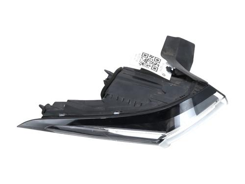 Used Left taillight Left taillight PEUGEOT 308 III (FB_, FH_, FP_, F3_, FM_) PureTech 130 (FPHNSL, FPHNST) (131 hp) 33925976 33925976