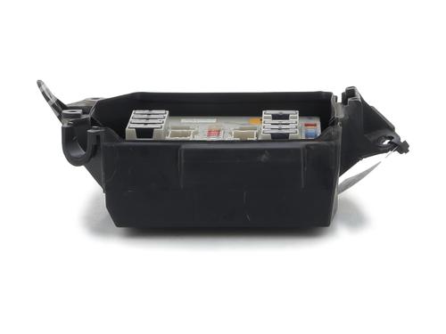 Used Fuse box RENAULT CLIO III (BR0/1, CR0/1) 1.5 dCi (BR17, CR17) (86 hp) 30405928
