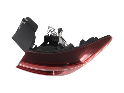 right-taillight-renault-clio-v-b7_-2019-36659999 main image