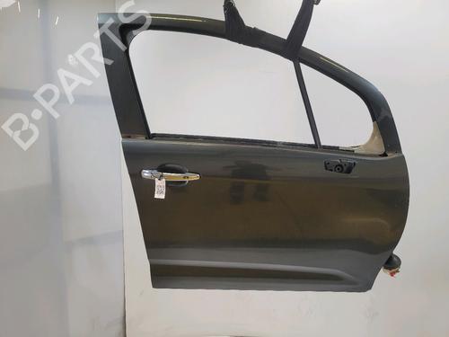 Used Right front door Right front door 39194872 39194872