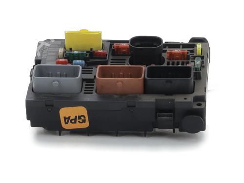 Used Fuse box CITROËN BERLINGO MULTISPACE (B9) 1.6 HDi 90 (90 hp) 29988401