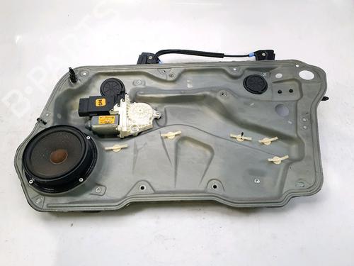 Vindusheismekanisme høyre foran VW GOLF IV (1J1) 1.4 16V (75 hp) 28971530