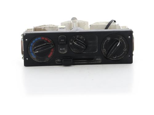 Used Climate control Climate control 39632977 39632977