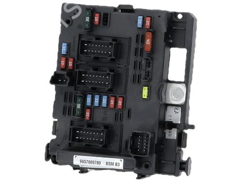 Fuse box PEUGEOT 206+ (2L_, 2M_) 1.4 HDi eco 70 | BP39421995E1 - Image 2