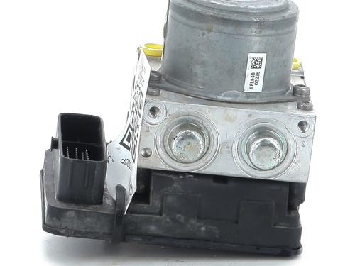 Used ABS pump FIAT 500X (334_) 1.6 D Multijet (334AXA1B, 334AXA11) (120 hp) 31085694