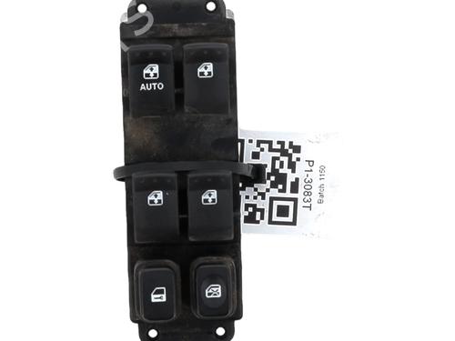 Interrupteur de vitre avant gauche SSANGYONG REXTON W / REXTON 2.0 Xdi All-wheel Drive (155 hp) 31963129