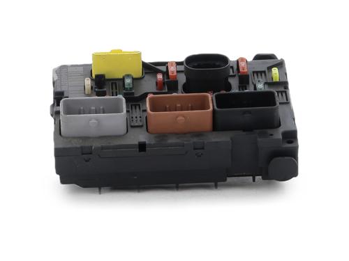 Used Fuse box Fuse box 37869758 37869758
