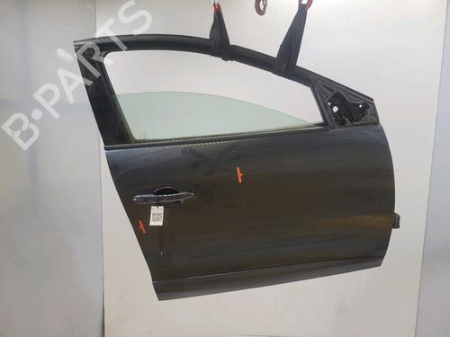 Used Right front door Right front door 39501727 39501727