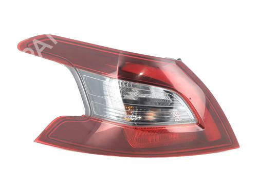 Used Left taillight PEUGEOT 308 II (LB_, LP_, LW_, LH_, L3_) 1.2 THP 130 (131 hp) 27247244