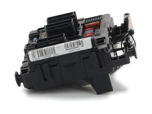 Used Fuse box PEUGEOT 206 SW (2E/K) 1.6 16V (109 hp) 28177357