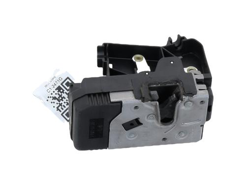 Used Tailgate lock RENAULT TRAFIC II Van (FL) 2.0 dCi 90 (FL0H, FL00, FL01, FL0M, FL0P, FL0S) (90 hp) 30557924