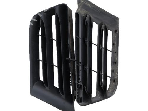 Used Grille RENAULT SCÉNIC II (JM0/1_) [2003-2010]  26877760