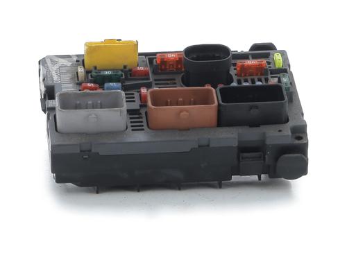 Fuse box CITROËN C4 I (LC_) 1.6 HDi | BP32513548E1