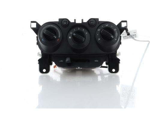 Used Climate control MAZDA 2 (DE_, DH_) 1.4 MZR-CD (68 hp) 18048591