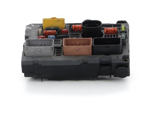 Used Fuse box Fuse box 38947386 38947386