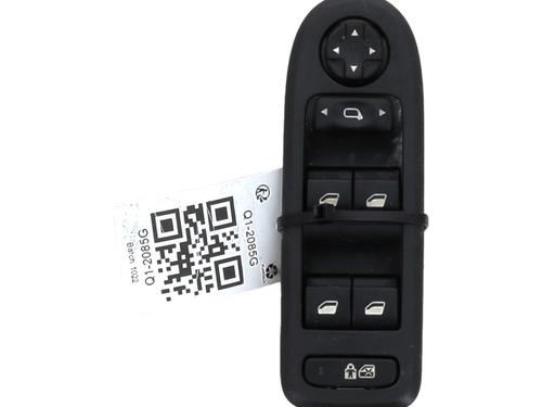 Used Left front window switch PEUGEOT 308 I (4A_, 4C_) 1.6 HDi (92 hp) 28310888