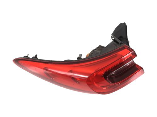 left-taillight-renault-kadjar-ha_-hl_-2015-36962051 main image