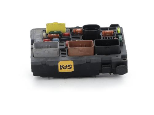 Used Fuse box Fuse box 37680661 37680661