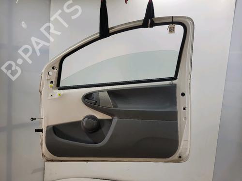 Right front door PEUGEOT 107 (PM_, PN_) 1.0 | BP29762475C3 