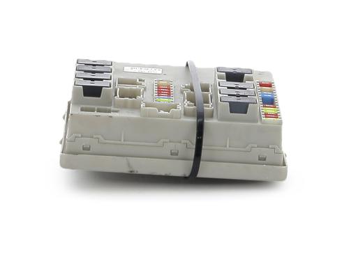Used Fuse box Fuse box 36898632 36898632