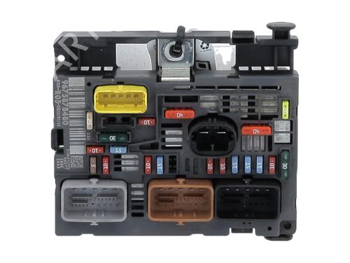 Fuse box PEUGEOT 308 I (4A_, 4C_) 1.6 HDi | BP30523518E1 
