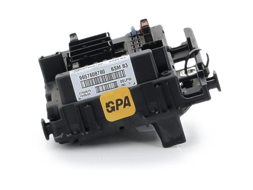 Used Fuse box Fuse box PEUGEOT 206 Hatchback (2A/C) 1.4 i (75 hp) 40058173 40058173