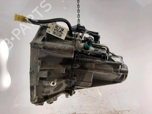 gearbox-renault-megane-iv-hatchback-b9amn_-2015-34642525 main image