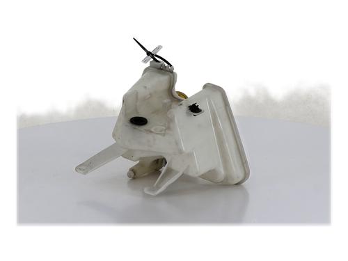 Used Windscreen washer tank TOYOTA YARIS (_P13_) 1.3 (NSP130_, NSP130) (99 hp) 29931437