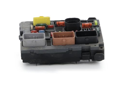 Used Fuse box Fuse box 38979308 38979308