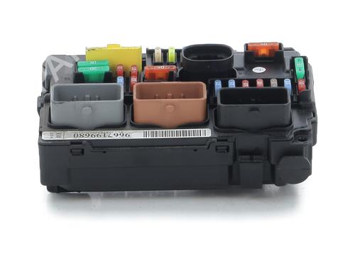 fuse-box-citroen-c3-ii-sc_-2009-32848469 main image