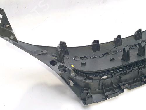 Grille PEUGEOT 3008 II SUV (MC_, MR_, MJ_, M4_) 1.2 THP/ PureTech 130 (MRHNSM, MRHNSU, MRHNSJ, MRHNYW,... | BP29695859C40 