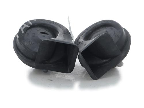 Used Horn VW POLO V (6R1, 6C1) 1.6 TDI (90 hp) 32007337