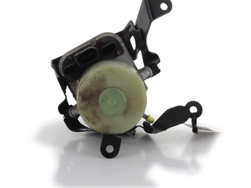 Used Steering pump VW FOX Hatchback (5Z1, 5Z3, 5Z4) 1.2 (55 hp) 33110679