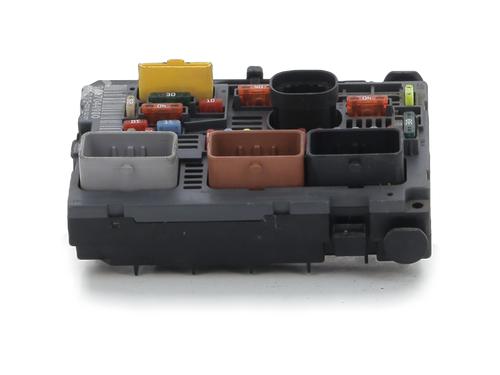 Used Fuse box PEUGEOT 3008 I MPV (0U_) 1.6 HDi (109 hp) 30405621