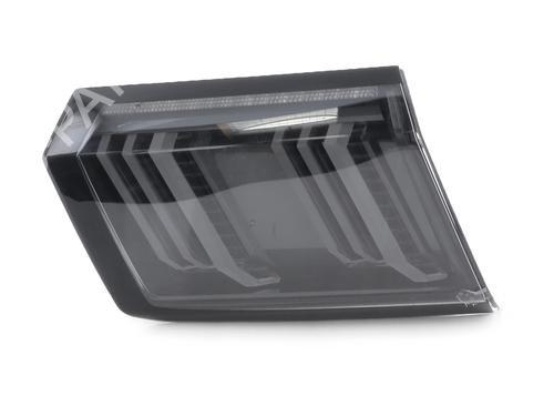 Used Left tailgate light PEUGEOT 3008 II SUV (MC_, MR_, MJ_, M4_) Hybrid (224 hp) 30925071