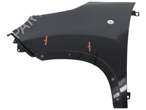 Used Left front fenders FIAT 500L (351_, 352_) 1.6 D Multijet (199LYD1B) (105 hp) 25621608