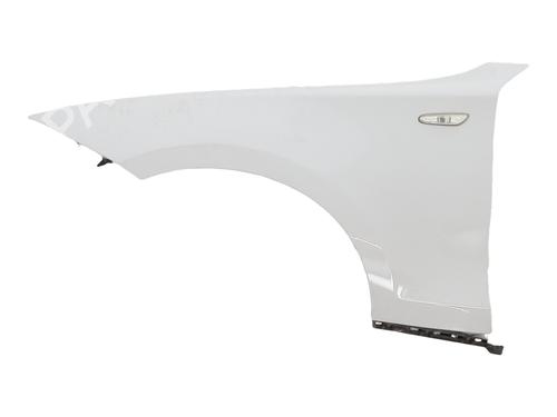 Używane Błotnik przedni lewy BMW 1 (E81) 118 d (143 hp) 30093982