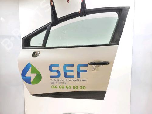 left-front-door-renault-clio-iv-bh_-2012-2013-2014-2015-2016-2017-2018-2019-2020-2021-36006392 main image