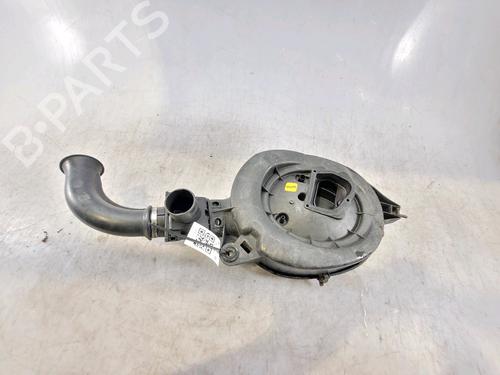 Used Air filter box RENAULT 9 (L42_) 1.4 Automatik (L423) (68 hp) 23554952