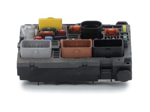 Used Fuse box Fuse box PEUGEOT 407 (6D_) 2.2 HDi 170 (6D4HTH) (170 hp) 33752010 33752010