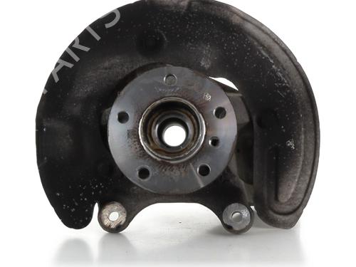 Fusée avant droite BMW 1 (F40) 118 d (150 hp) 30799303