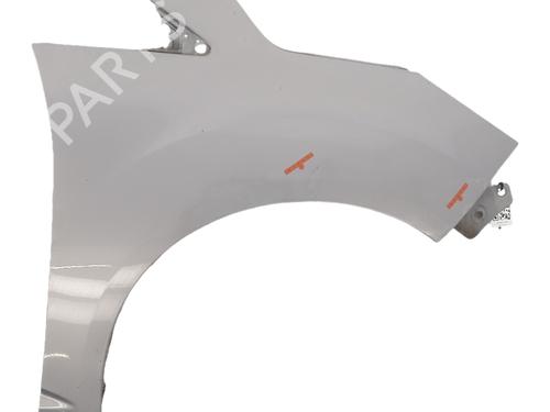 Used Right front fenders Right front fenders 39490218 39490218