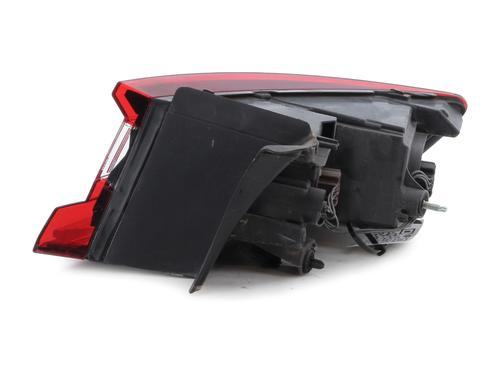 Left taillight RENAULT MEGANE IV Hatchback (B9A/M/N_) 1.5 dCi 110 (B9A3) | BP30474454C34