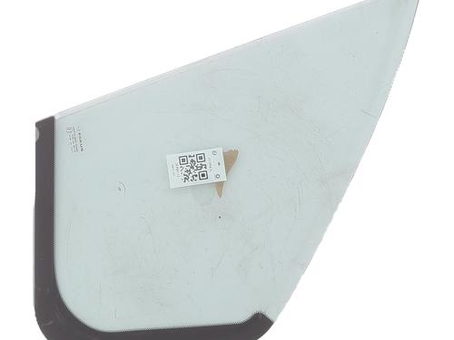 front-right-quarter-glass-renault-trafic-iii-van-fg_-2014-32654466 main image