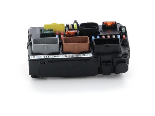 Used Fuse box Fuse box 37532785 37532785