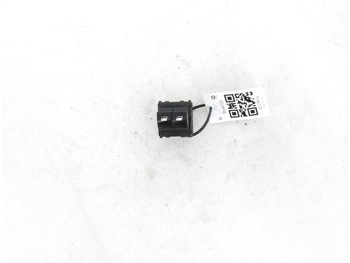 Used Left front window switch CITROËN C4 CACTUS 1.2 VTi 75 / PureTech 75 (75 hp) 15469869