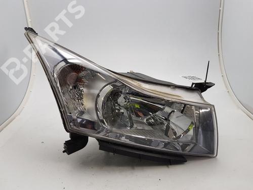Used Right headlight Right headlight CHEVROLET CRUZE (J300) 1.7 D (131 hp) 10434942 10434942