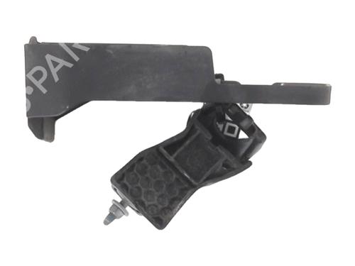 Scheinwerferhalter rechts für PEUGEOT 2008 II (UD_, US_, UY_, UJ_, UR_, UC_) 1.5 BlueHDI 100 (102 hp) 31122023