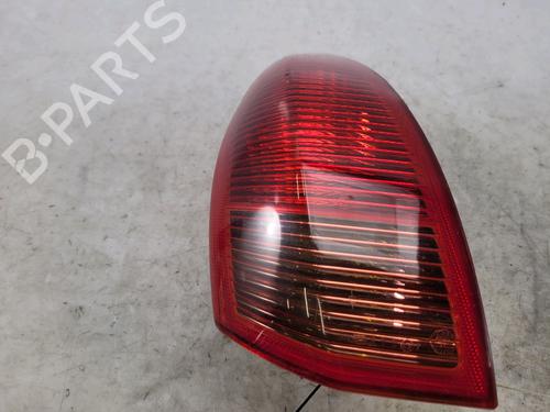 Højre baglygte ALFA ROMEO 147 (937_) 1.9 JTDM 16V (937.AXN1B, 937.BXN1B) (150 hp) 15048696